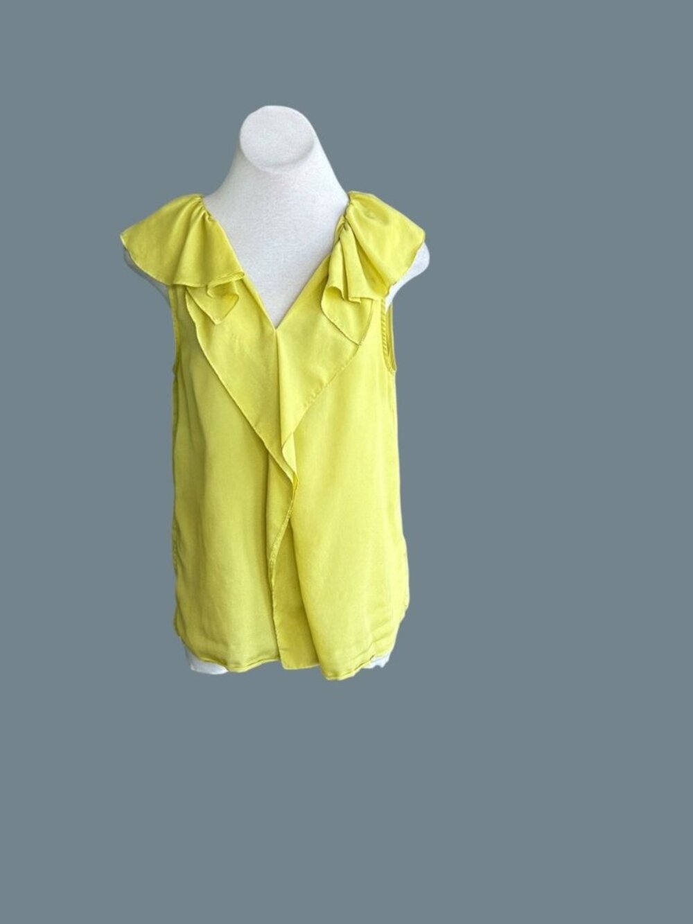 Gianetta Yellow V Neck Ruffle Front Sleeveless Top Size XL